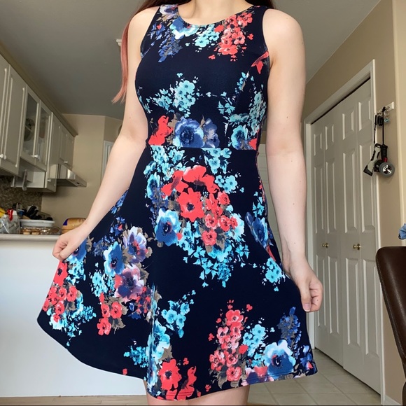 Floral A Line Dress by Suzy Shier - Picture 3 of 6